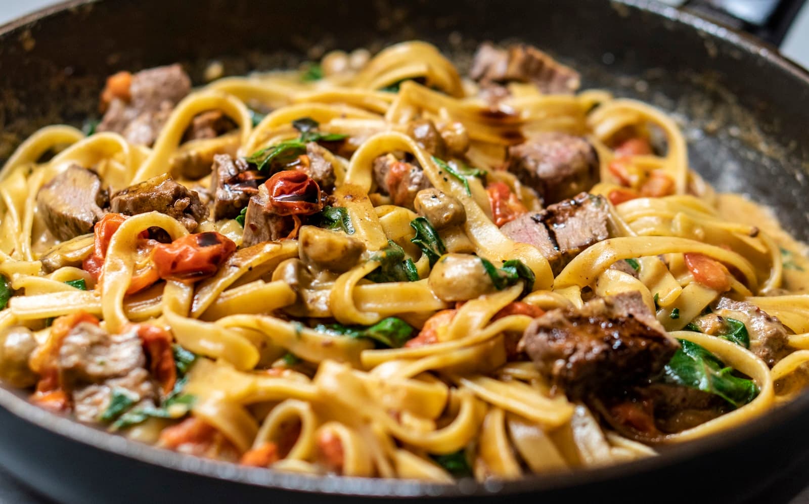 Spring on the hearth: the new seasonal menu is here